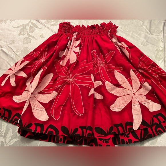 Hawaiian Pa’u Hula Skirt - Picture 1 of 4